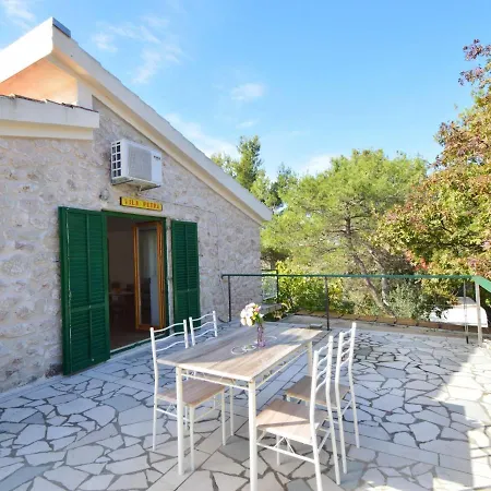Holiday Petra Holiday home Jadrija